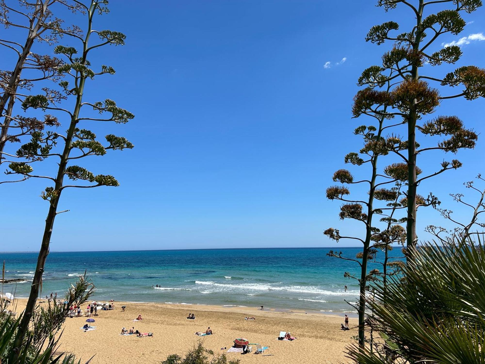 Sunlands 50 Meters From The Sandy Beach With Wifi Avola Exterior photo